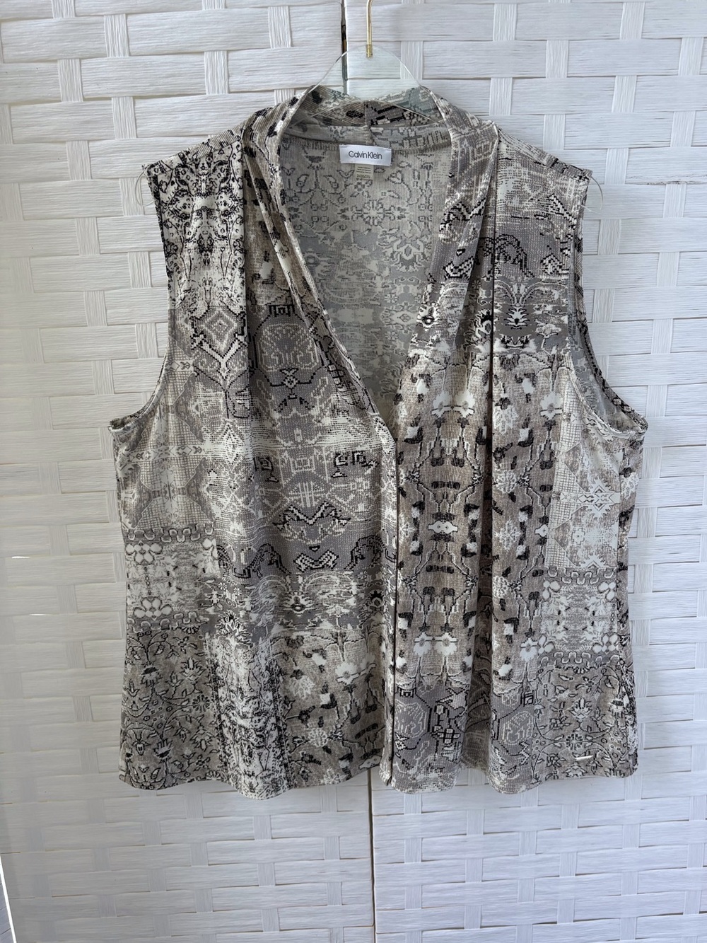 Calvin Klein 2X Sleeveless V Neck Gray Black Shoulder Pleat Top Career Office